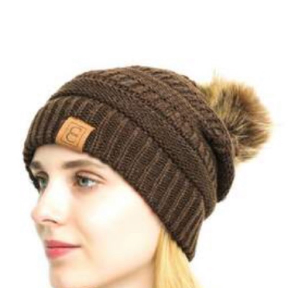 NIB CC CHIC POM POM BEANIE
